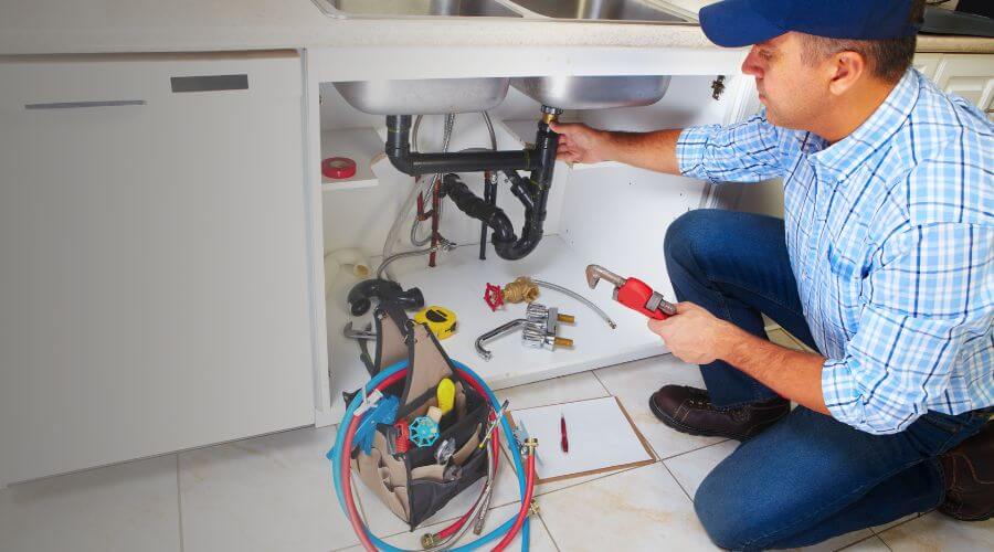Expert burst pipe repair services in Owosso, MI